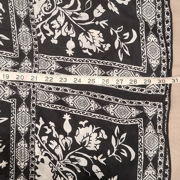 WHITE HOUSE BLACK MARKET - Silk Tunic - Picture 7 of 9